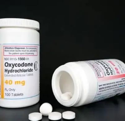 Tramadol and Oxycodone for severe pain relief are prescription opioids under medical supervision. their uses, risks, side effects, and safe alternatives.